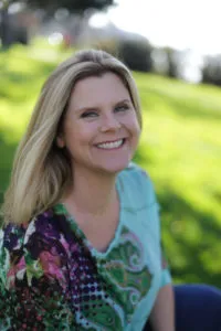 Amy Ahlers Head Shot